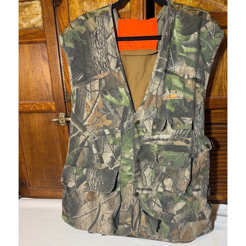 Fieldline hunting vest with built in seat cushion.  Sz XL XXL.  Hunting gear